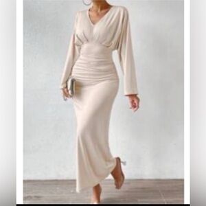 Chiquease Solid Ruched Batwing Sleeve Dress Maxi
Women